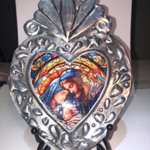 Corazón decorativo con sagrada familia plateao