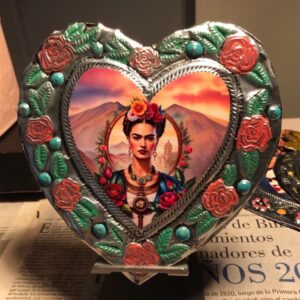 Corazón Frida y rosas